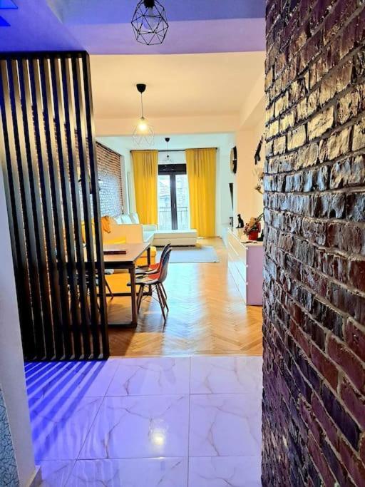 Classy Apartment With Parking In The City Center 부쿠레슈티 외부 사진