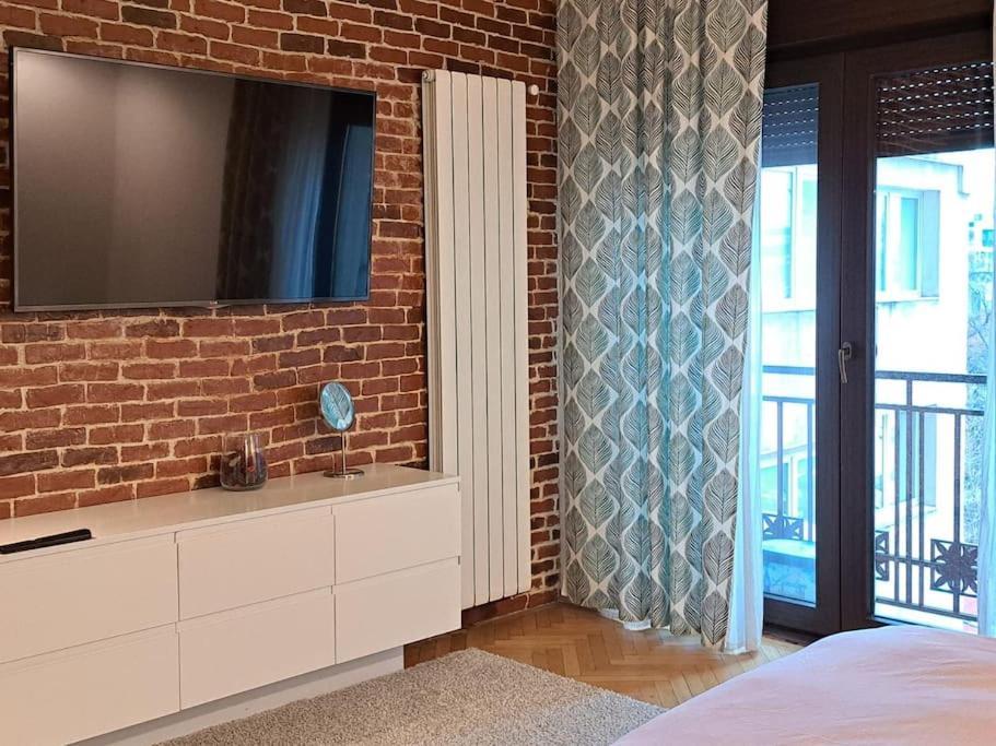 Classy Apartment With Parking In The City Center 부쿠레슈티 외부 사진